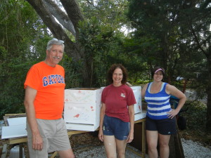 Mark, Janice and Marjorie on their hive-painting day. 